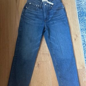 Madewell The Petite Perfect Vintage Straight Jean in Mayfield Wash